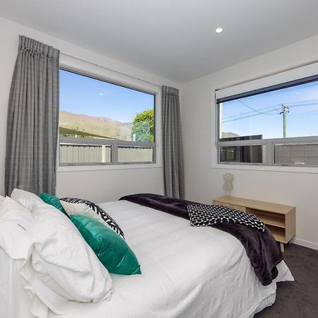 Prime Location On Warren St - 3 Bedroom Town House Wanaka Exterior foto
